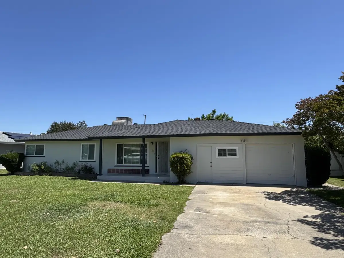 517 Fairview Avenue, Madera, CA 93637 - #1