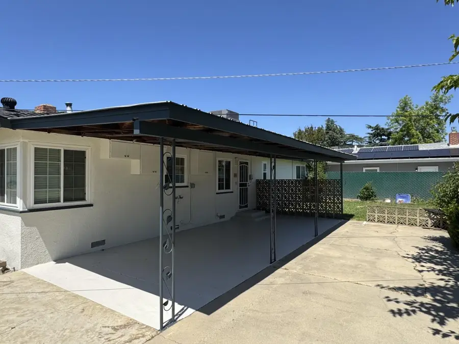 517 Fairview Avenue, Madera, CA 93637 - #3