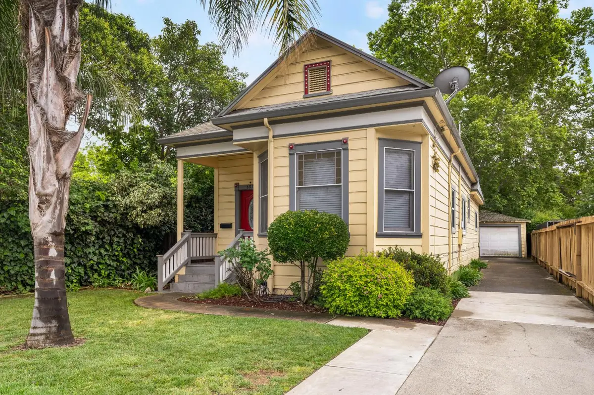6870 S 14th Ave, Sacramento, CA 95820 - #1