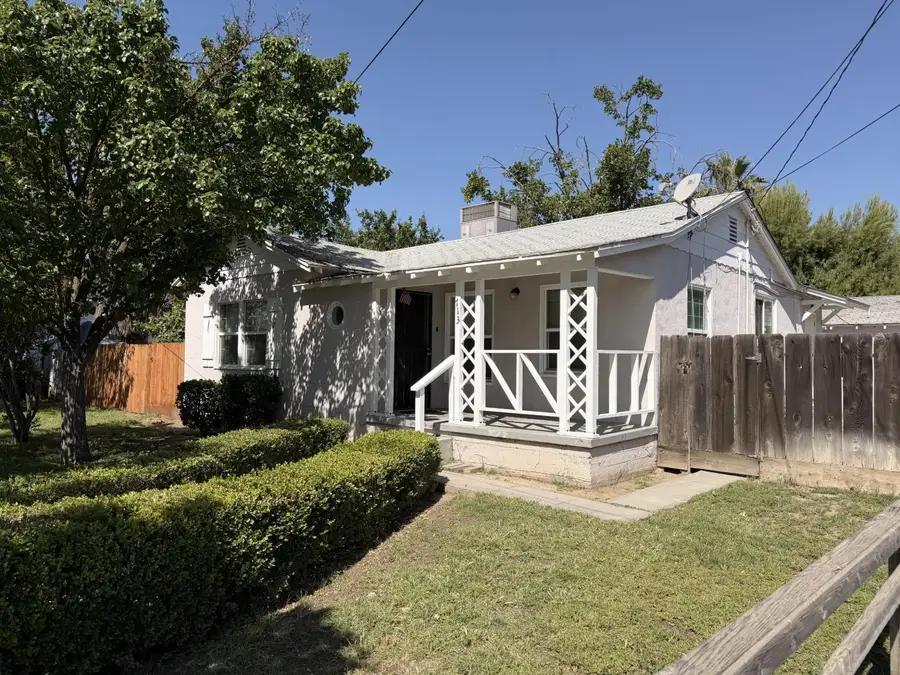 713 W 4th Street, Madera, CA 93637 - #3