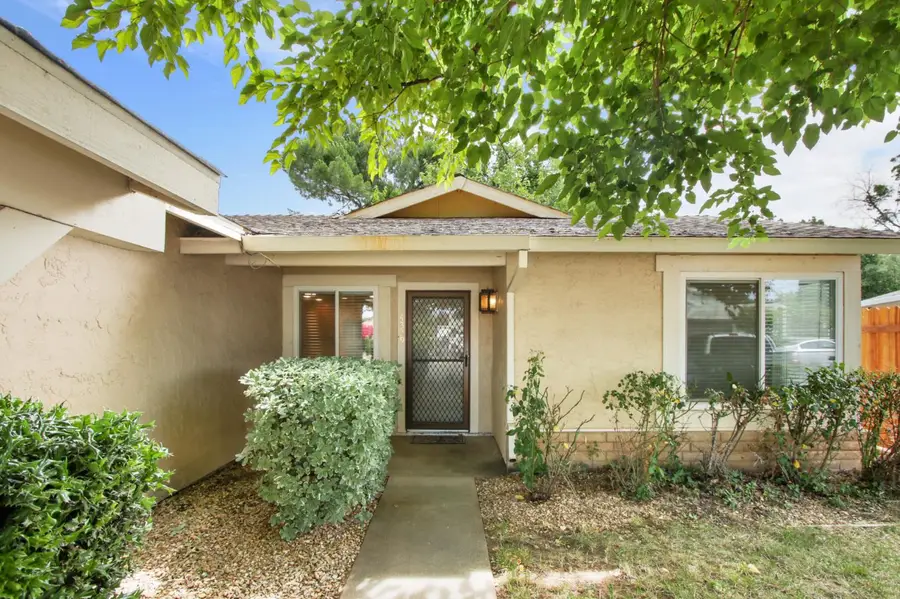 4329 Woodmoss Court, Sacramento, CA 95826 - #3