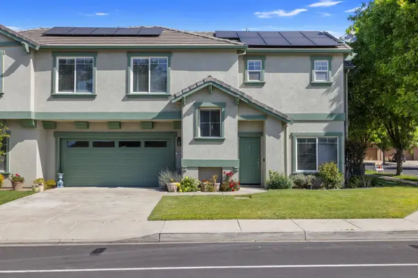 998 E J Street, Oakdale, CA 95361