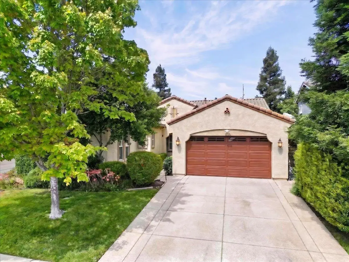 9001 Virginia Fife Way, Elk Grove, CA 95624 - #1