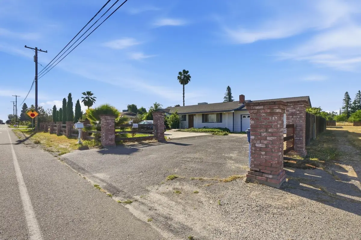 6845 Camellia Drive, Atwater, CA 95301 - #1