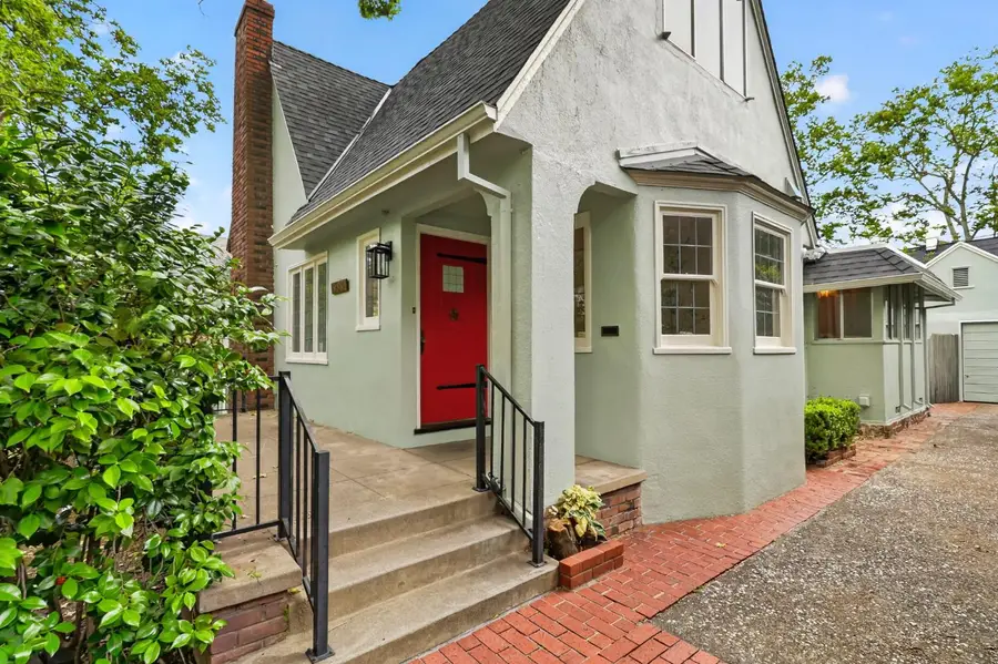939 44th Street, Sacramento, CA 95819 - #3