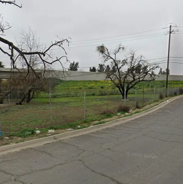 1661 W Hazelton Avenue, Stockton, CA 95206