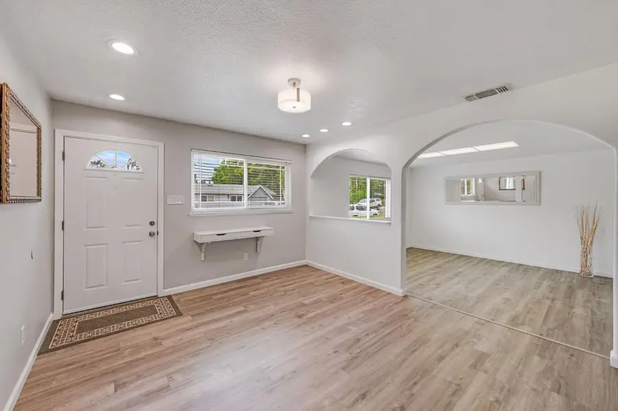 7128 Parish Way, Citrus Heights, CA 95621 - #2