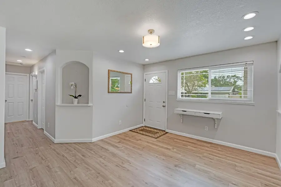 7128 Parish Way, Citrus Heights, CA 95621 - #3