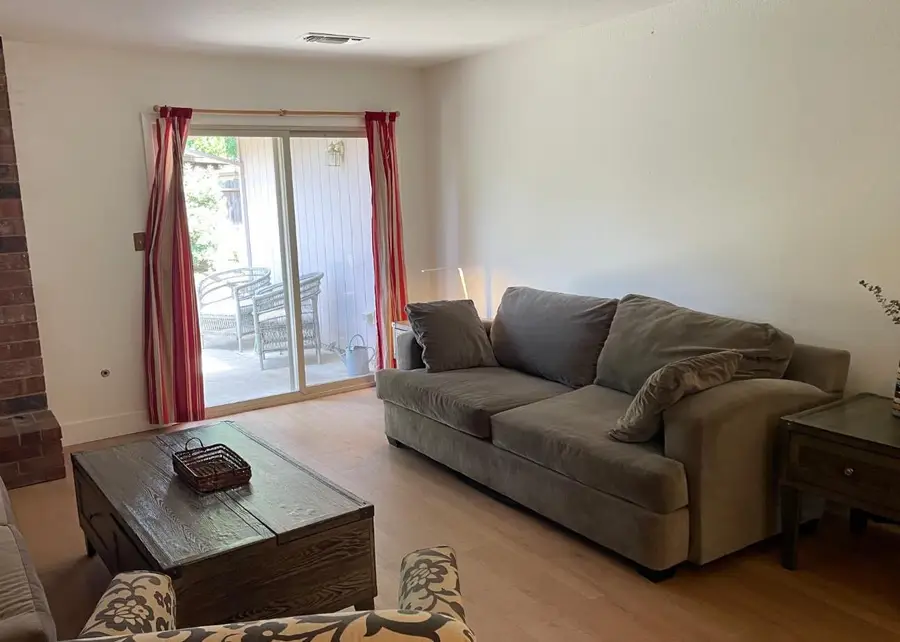 613 Hermosa Pl, Davis, CA 95616 - #3
