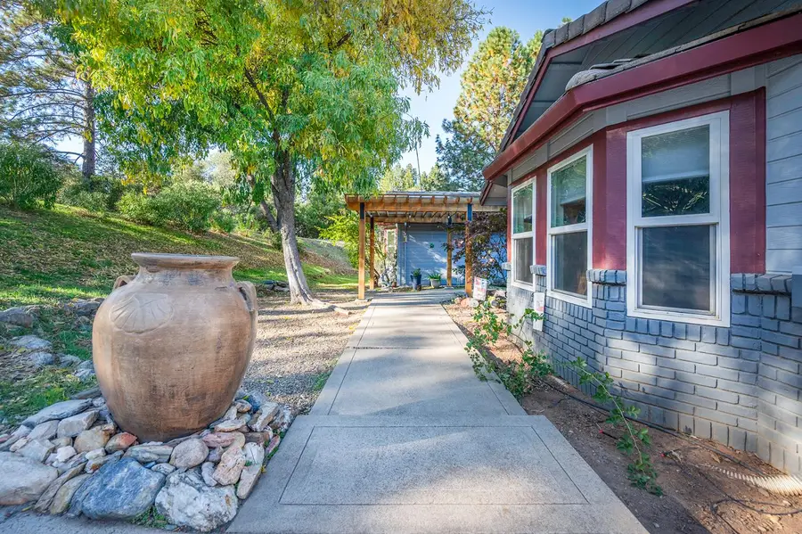 242 Montgomery Drive, Mokelumne Hill, CA 95245 - #2