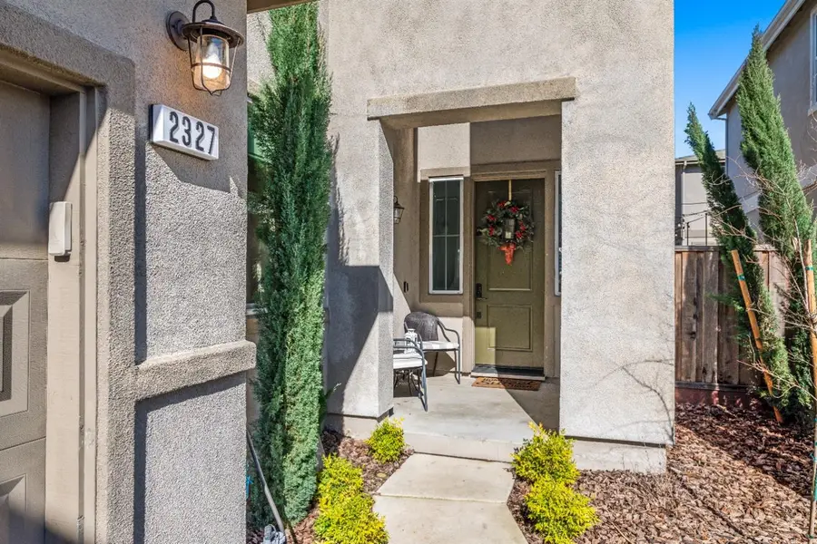 2327 Aerostar Way, Sacramento, CA 95834 - #3