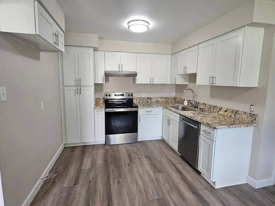 2225 Arliss Way, Sacramento, CA 95822 - #3