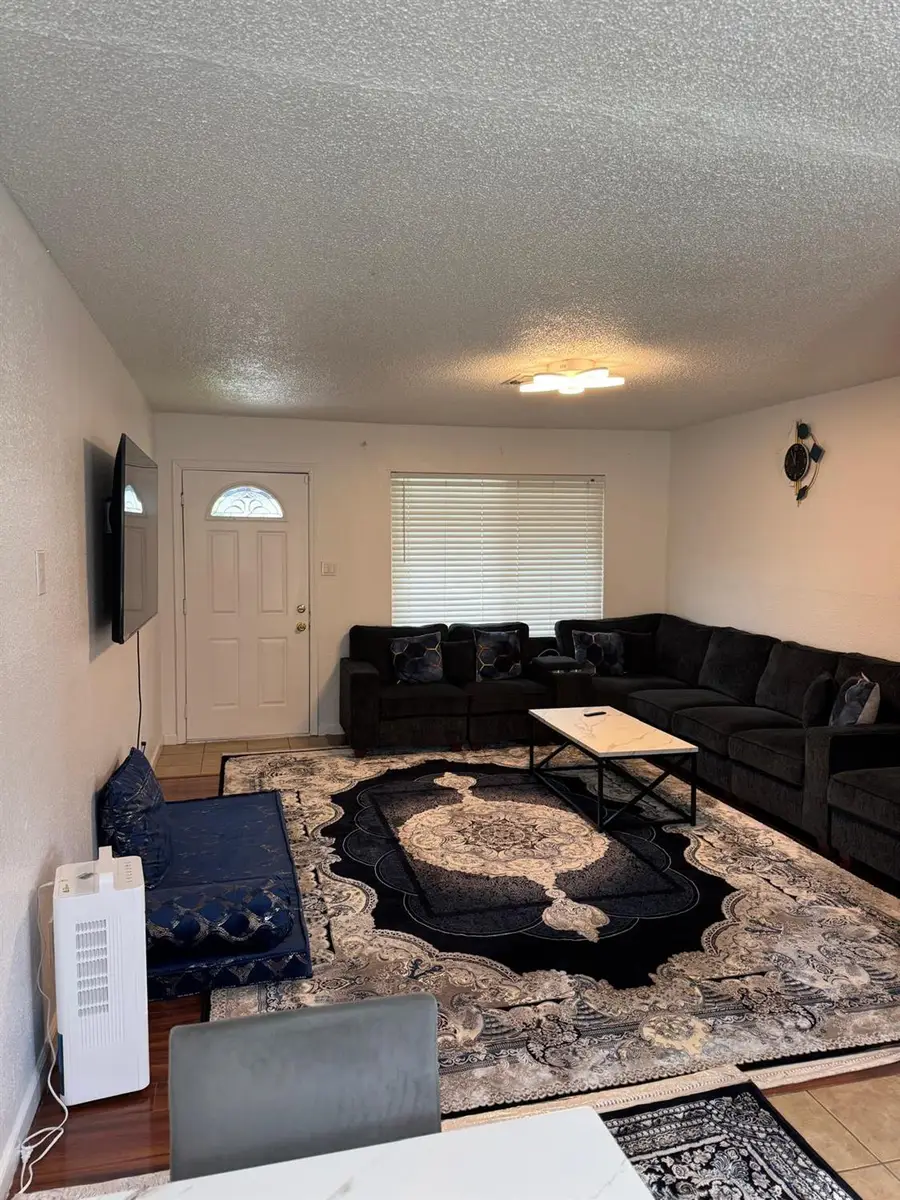 6824 Lumry Street, North Highlands, CA 95660 - #2