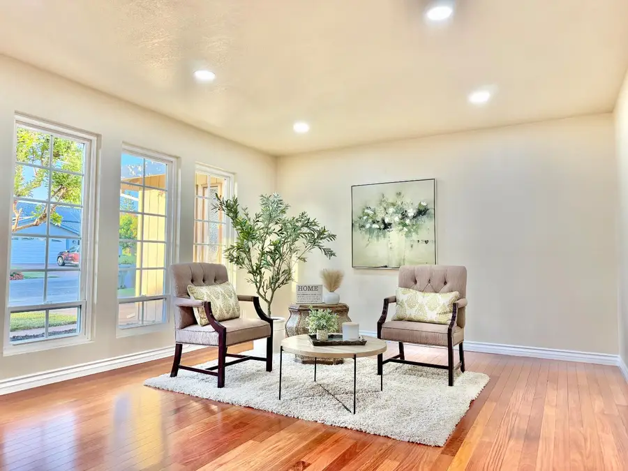 5706 Jeff Way, Carmichael, CA 95608 - #3