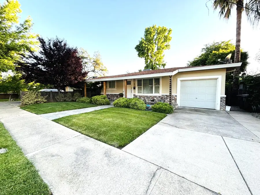 233 Birch, Roseville, CA 95678 - #2