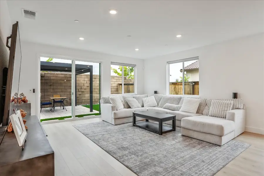 3366 Apollo Court, Folsom, CA 95630 - #2