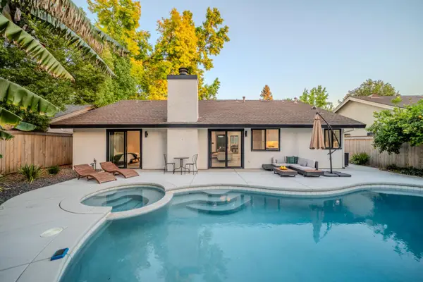 1525 Woodland Oaks Way, Sacramento, CA 95833