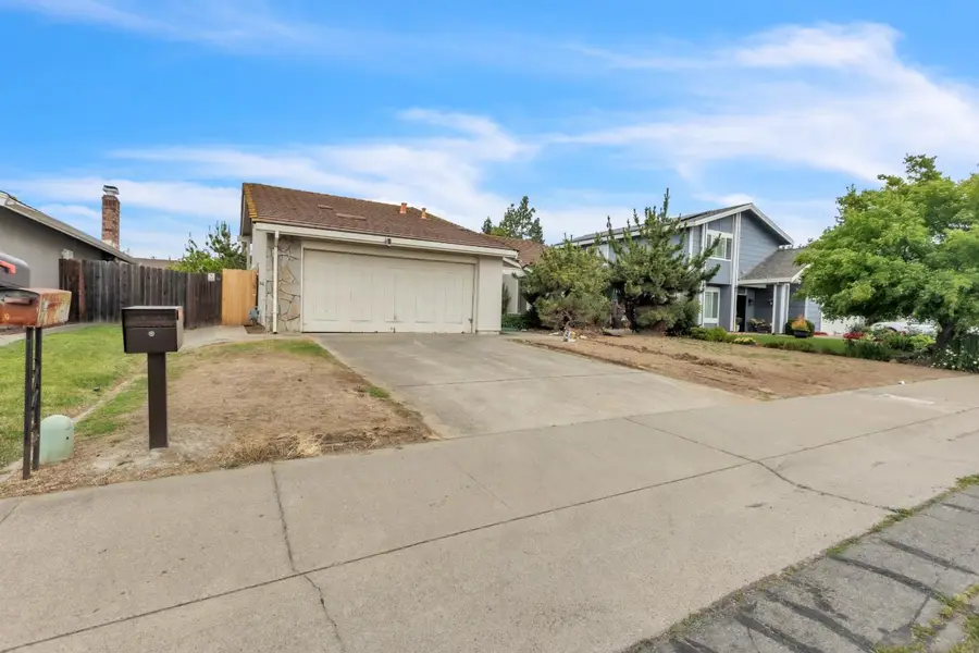 15 Cedar Grove Court, Sacramento, CA 95831 - #3