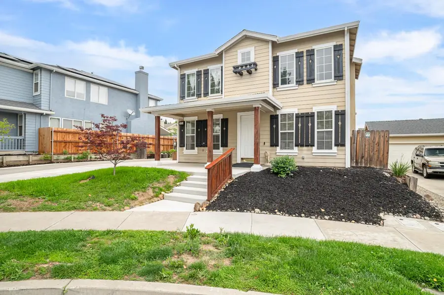323 Nutcrest Court, Oakdale, CA 95361 - #2