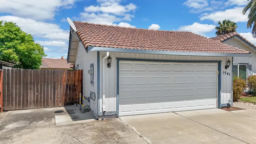 1541 W Kavanagh Avenue, Tracy, CA 95376 - #3