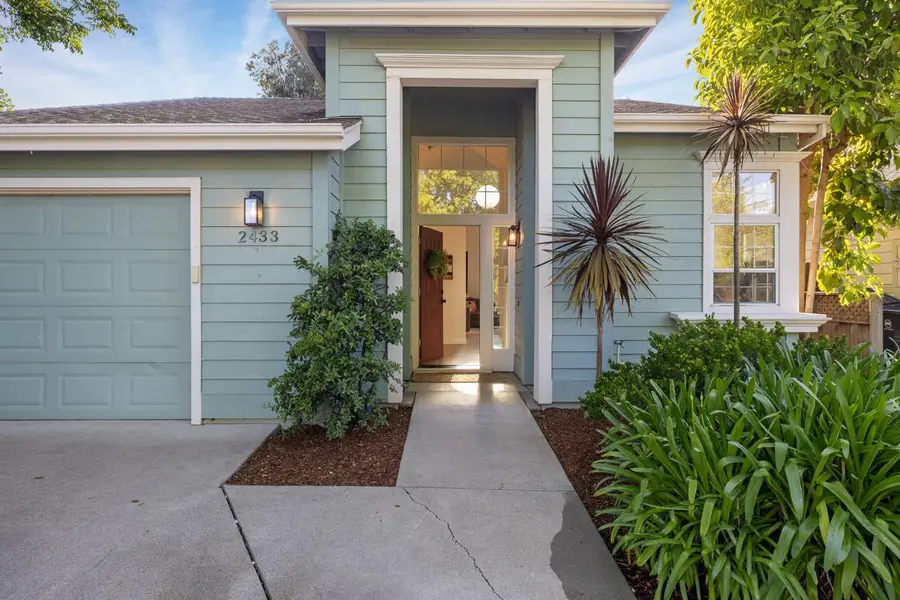 2433 Albany Avenue, Davis, CA 95618 - #2