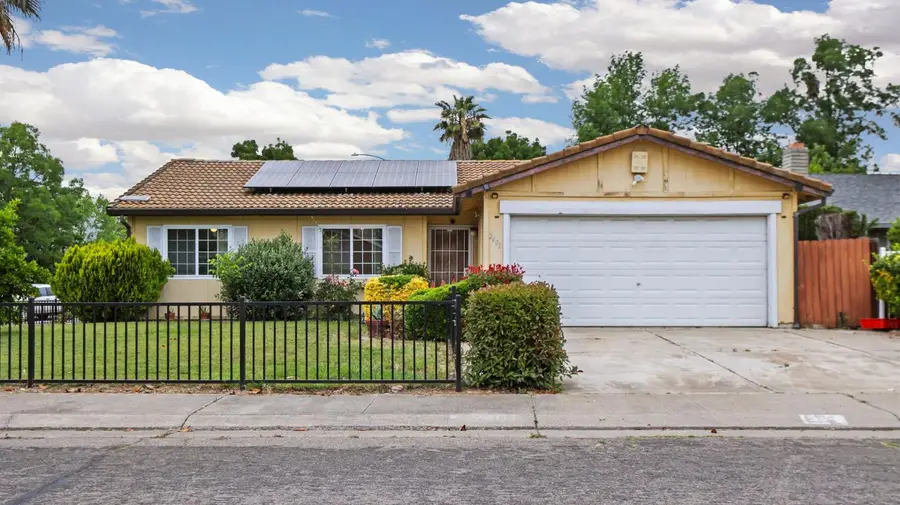 2401 Claridge Lane, Stockton, CA 95210 - #3