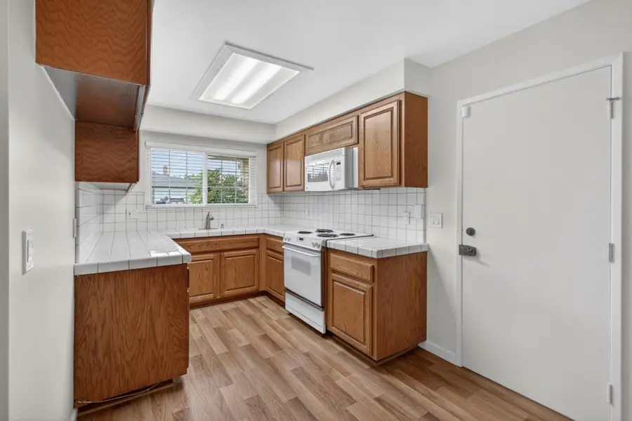 4985 Creek View Way, Sacramento, CA 95841 - #2