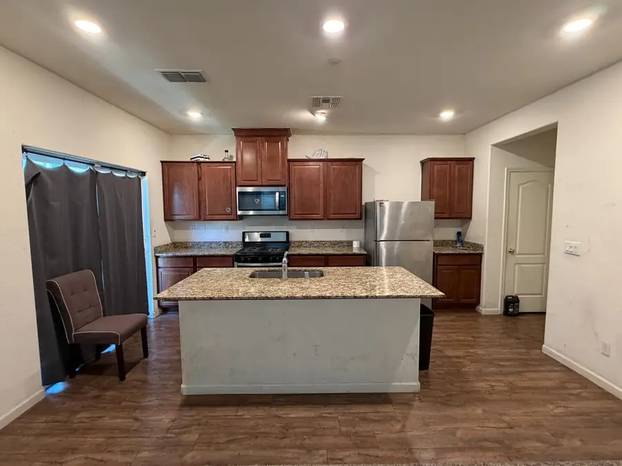 731 Sandstone, Stockton, CA 95206 - #3