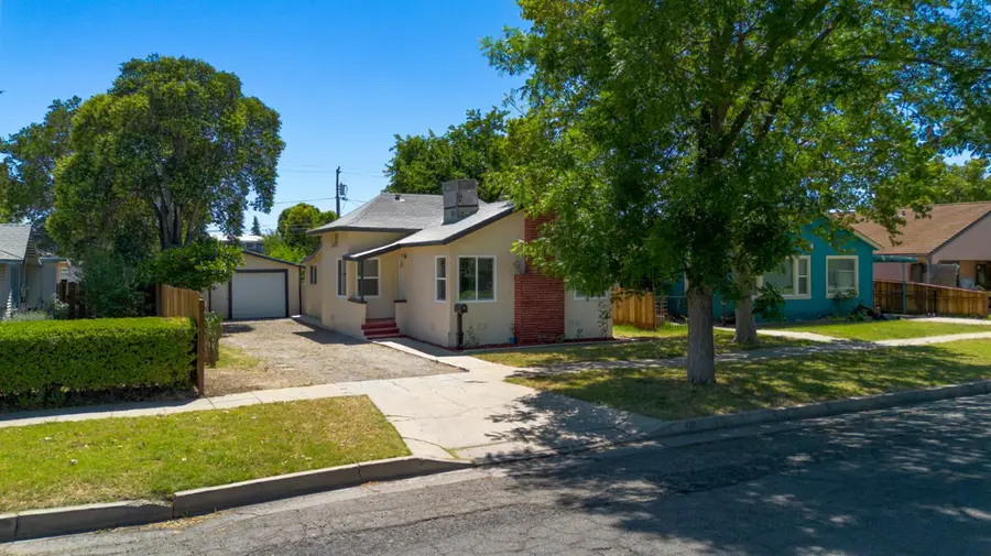 632 W 25th Street, Merced, CA 95340 - #2