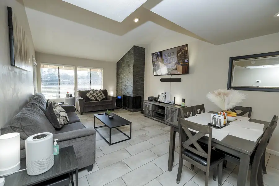 3722 W Benjamin Holt Drive #16, Stockton, CA 95219 - #2