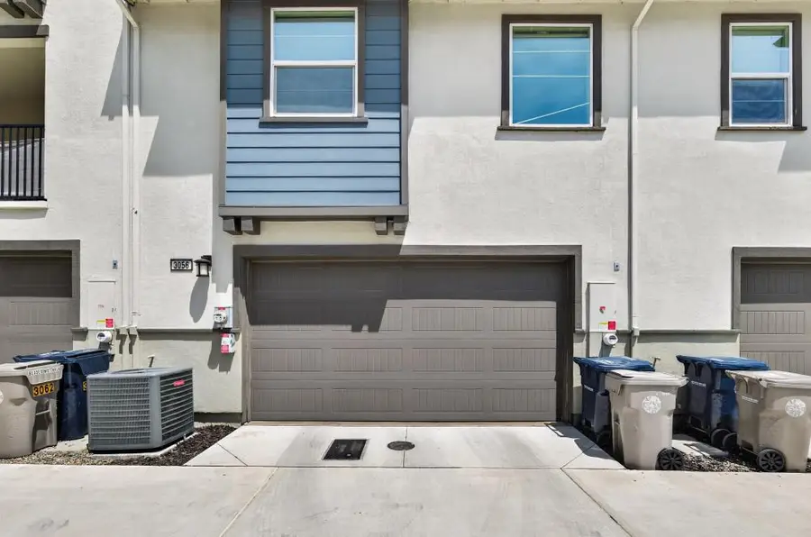3056 Beaded Mist Walk, Sacramento, CA 95833 - #3