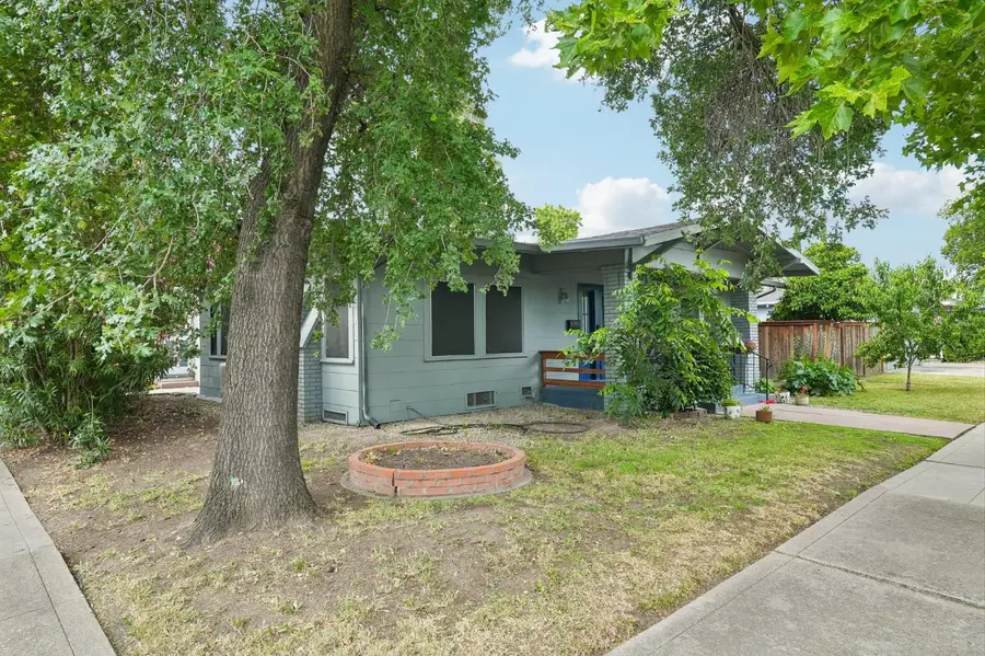 260 E Sonoma Avenue, Stockton, CA 95204 - #3