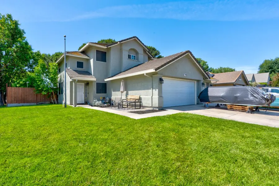 725 Mckinley Street, Los Banos, CA 93635 - #3
