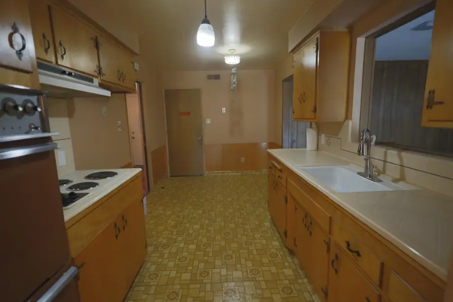 5080 Bonniemae Way, Sacramento, CA 95820 - #3