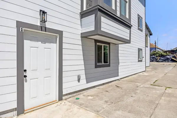 3238 Adeline Street, Emeryville, CA 94608