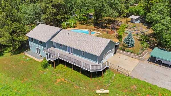 10704 Round Valley Road, Grass Valley, CA 95949