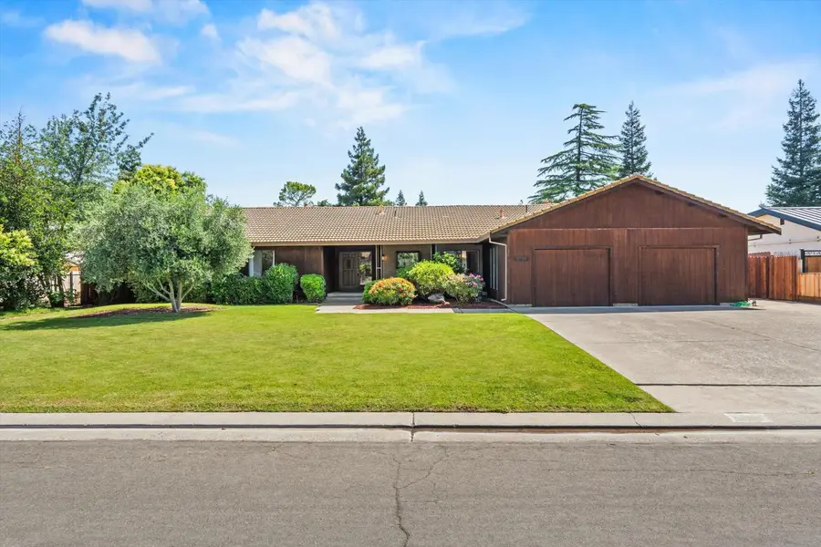 10780 Elkhorn Drive, Stockton, CA 95209 - #2
