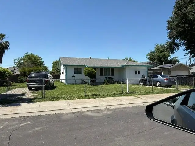 447 S Shasta Avenue, Stockton, CA 95205 - #1