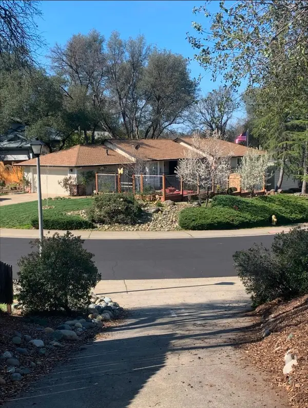 11524 Sherwood Way, Auburn, CA 95602