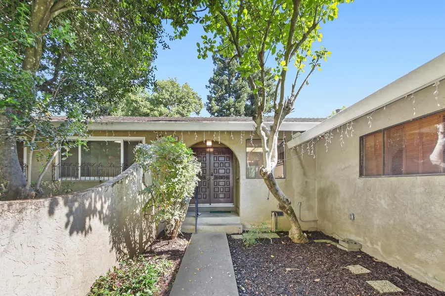 8321 Willowdale Way, Fair Oaks, CA 95628 - #2