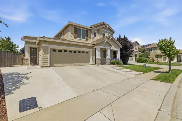 2442 Dulles Way, Lincoln, CA 95648