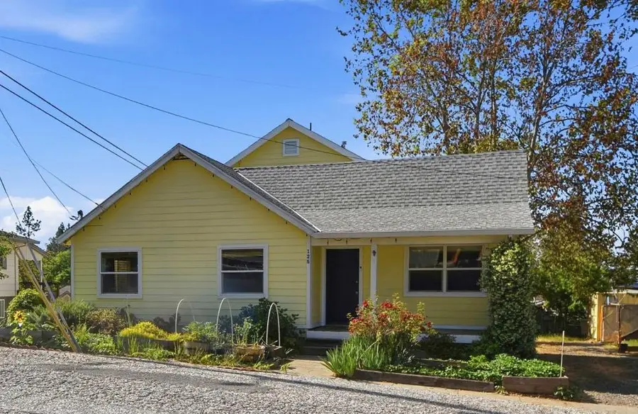 125 E Oak Street, Colfax, CA 95713 - #2
