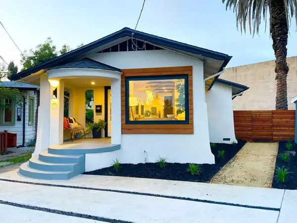 22 Murdock Court, Oakland, CA 94605