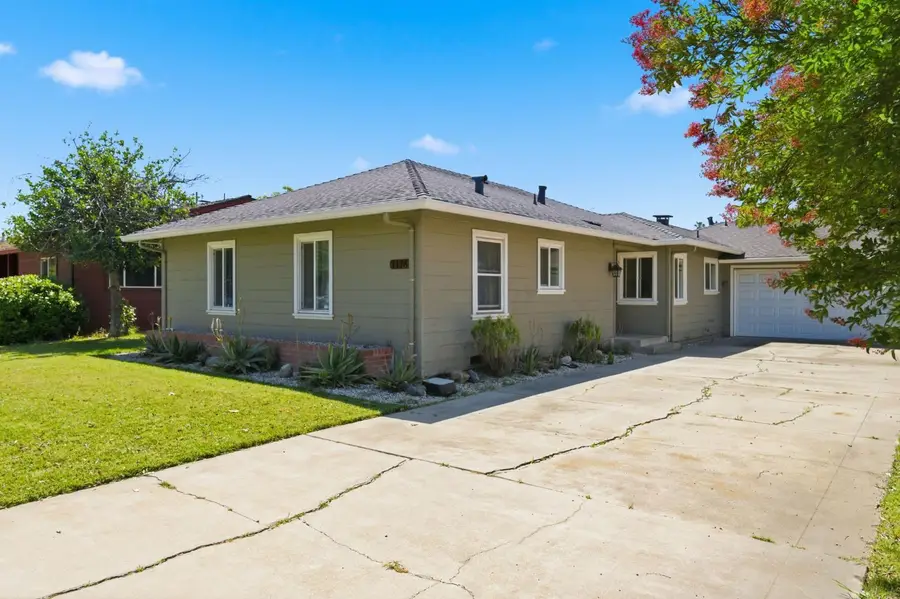 1176 W Mendocino Avenue, Stockton, CA 95204 - #2