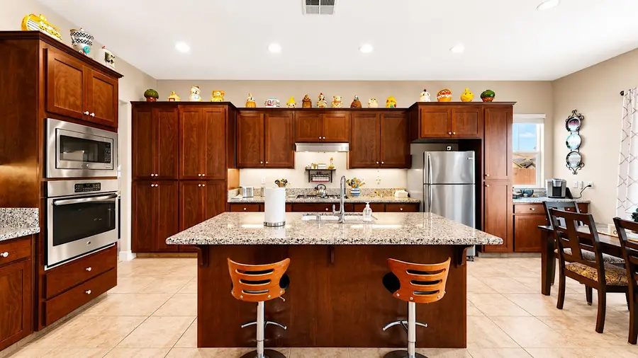 1176 Obsidian Court, Los Banos, CA 93635 - #2