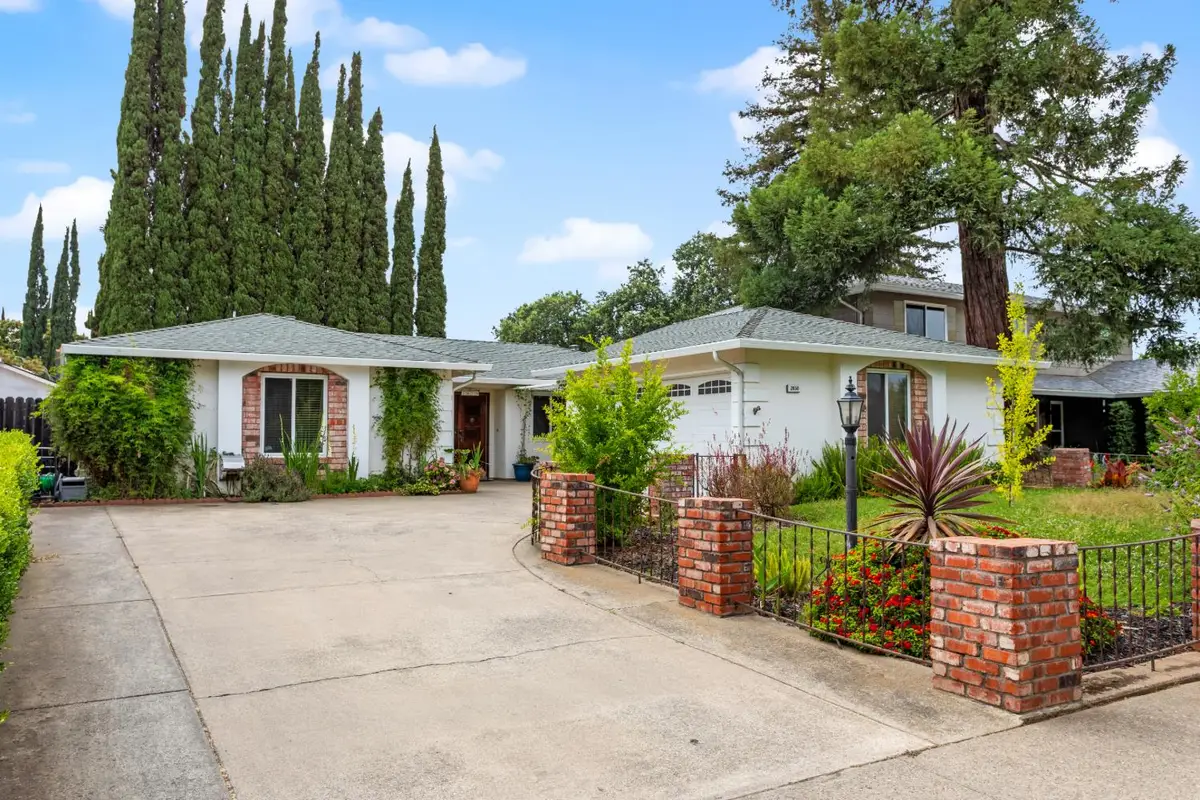2650 Water Tree Way, Sacramento, CA 95826 - #1