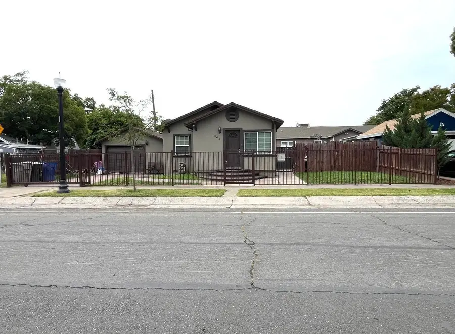 566 Calvados Avenue, Sacramento, CA 95815 - #2