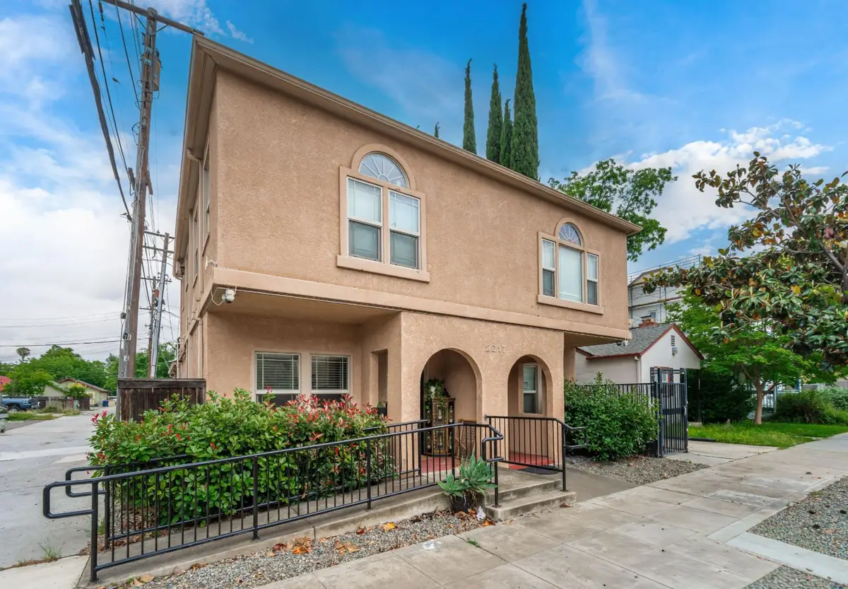 2017 30th Street, Sacramento, CA 95817 - #1