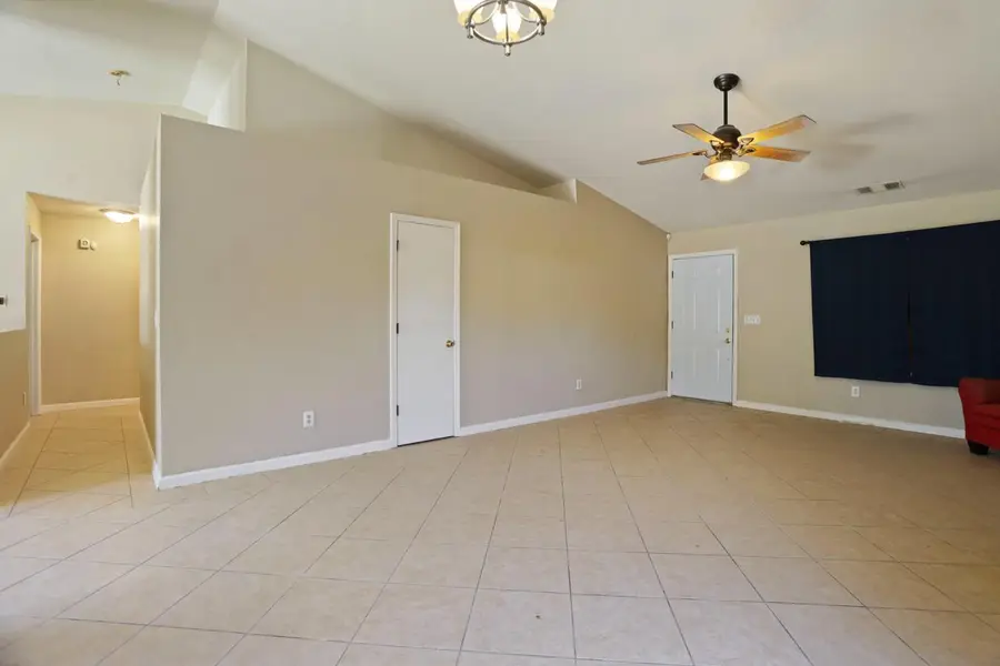 2416 S Fresno Avenue, Stockton, CA 95206 - #2