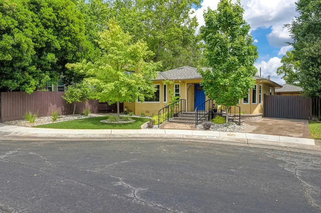 1031 9th Avenue, Sacramento, CA 95818 - #1